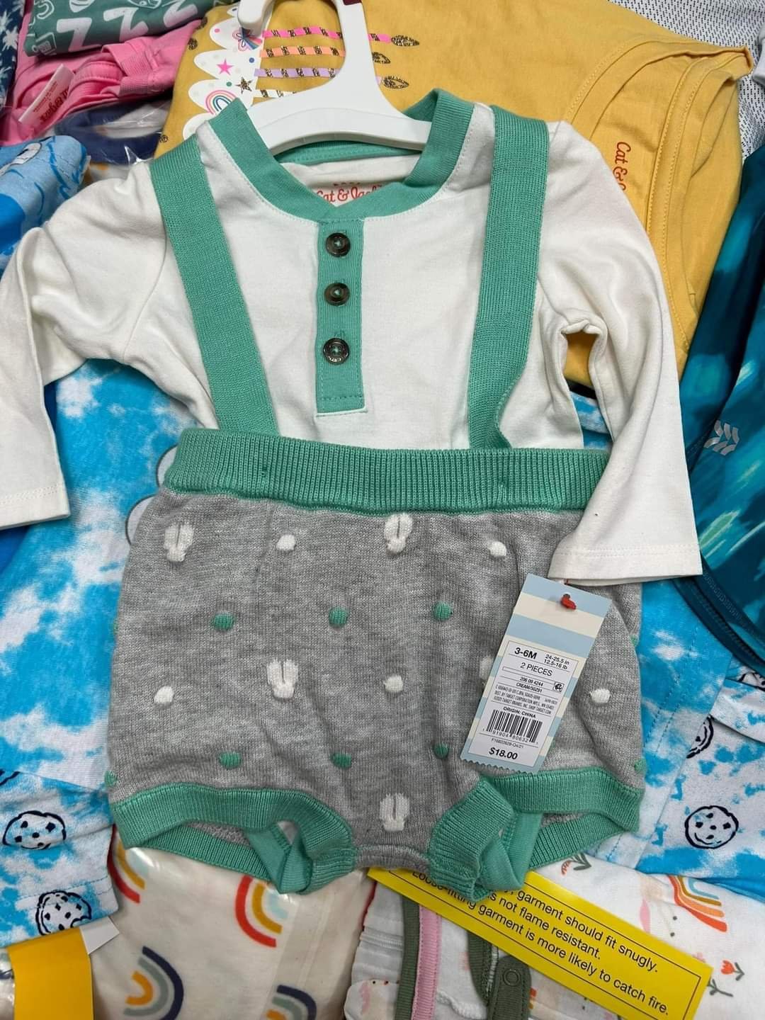 Clothes pallets
