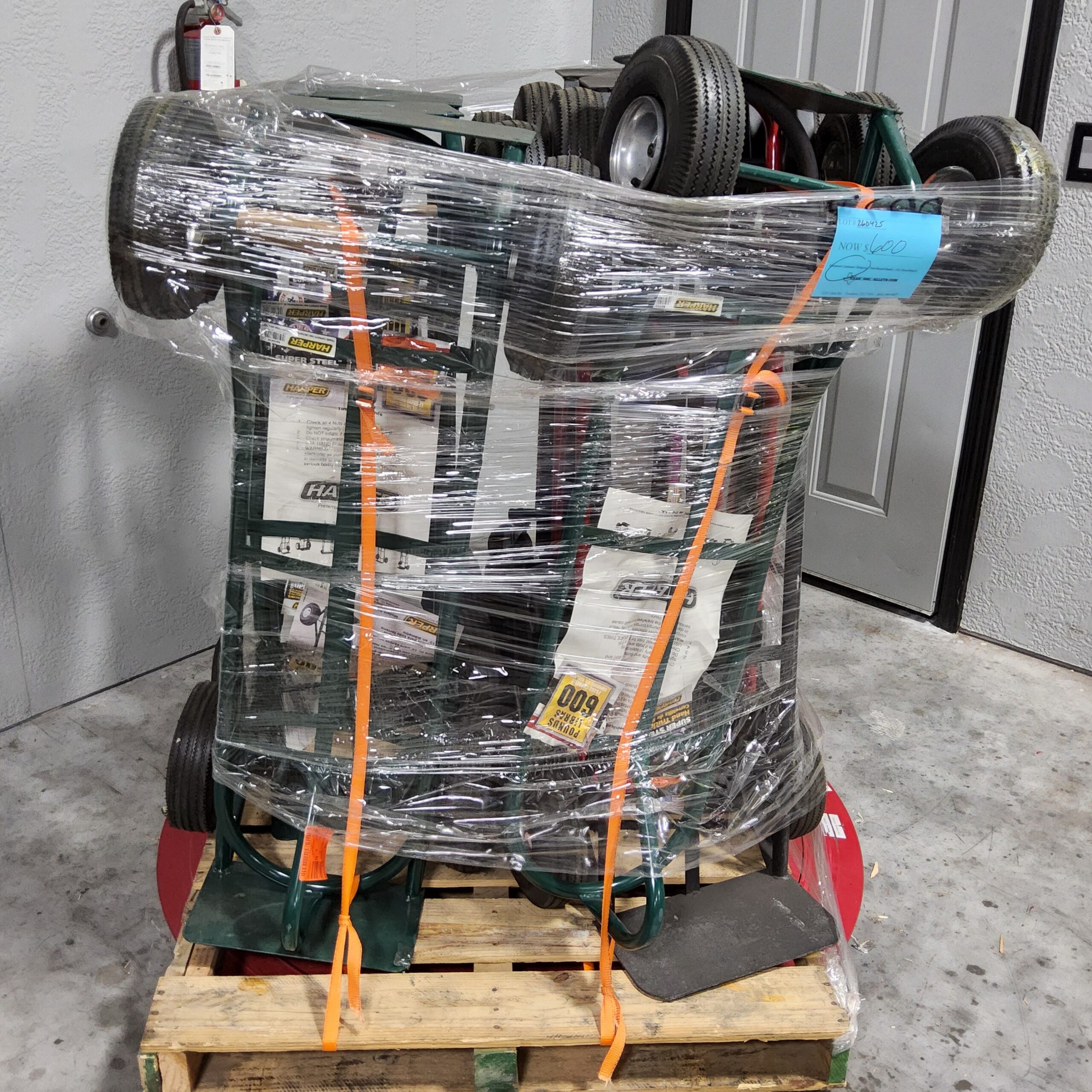 HAND TRUCK (12) PALLET